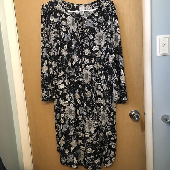 K&Leanne Dresses & Skirts - Dress